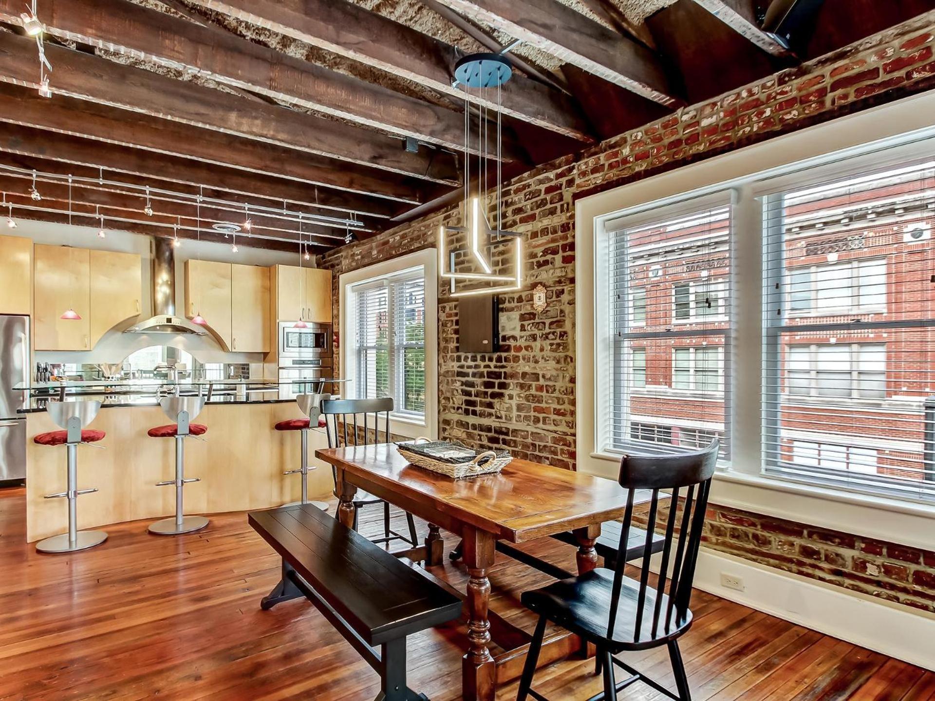 Broughton Corner Loft Apartment Savannah Bagian luar foto